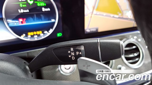 Mercedes-Benz E-Class E350 4MATIC AMG Line