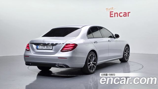 Mercedes-Benz E-Class E220d Avantgarde
