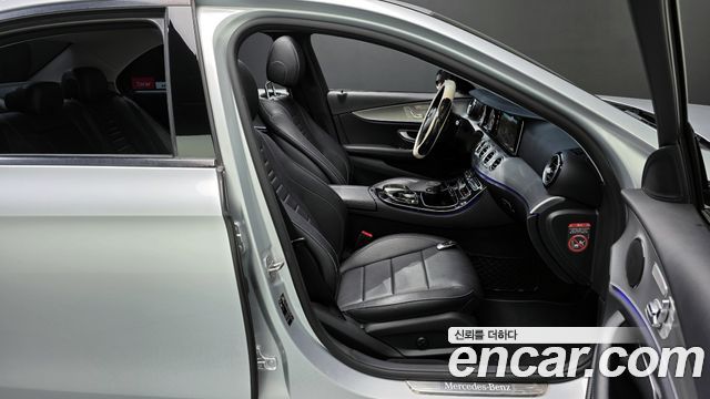 Mercedes-Benz E-Class E220d Avantgarde