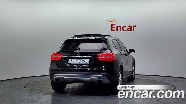 Mercedes-Benz GLA-Class GLA200 d