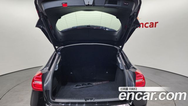 Mercedes-Benz GLA-Class GLA200 d