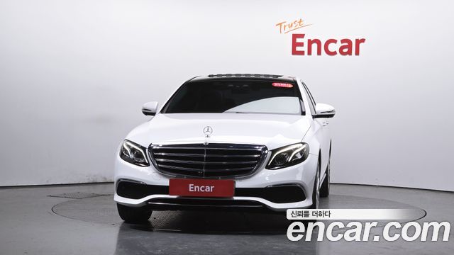 Mercedes-Benz E-Class E300 4MATIC Exclusive