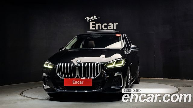 BMW 2-Series 220i M Sport Design