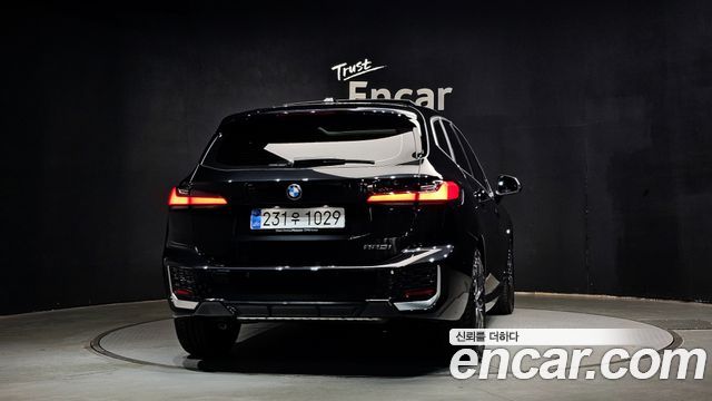 BMW 2-Series 220i M Sport Design