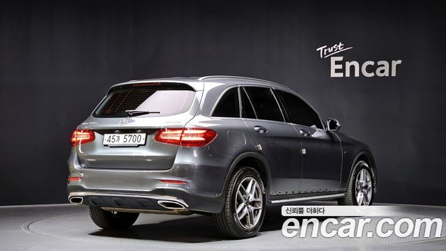 Mercedes-Benz GLC-Class GLC350e 4MATIC AMG Line