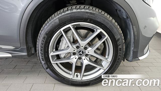 Mercedes-Benz GLC-Class GLC350e 4MATIC AMG Line