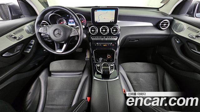 Mercedes-Benz GLC-Class GLC350e 4MATIC AMG Line