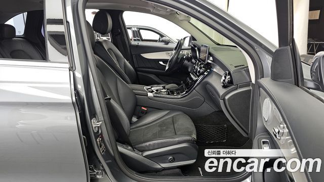 Mercedes-Benz GLC-Class GLC350e 4MATIC AMG Line