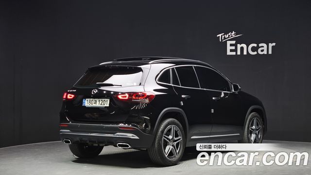 Mercedes-Benz GLA-Class GLA250 4MATIC
