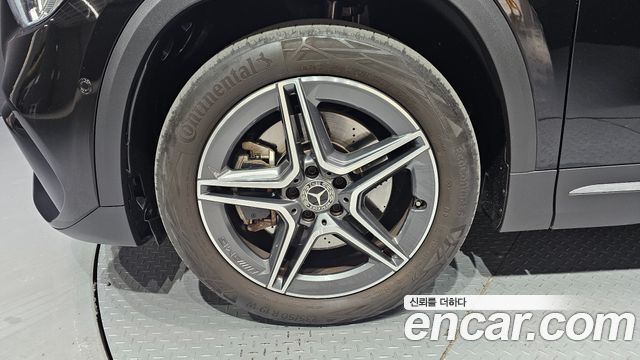 Mercedes-Benz GLA-Class GLA250 4MATIC