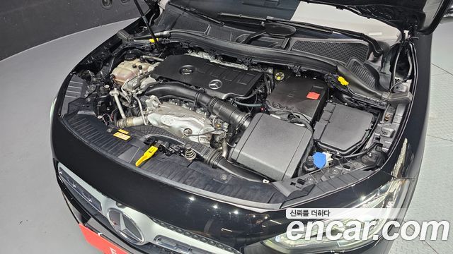 Mercedes-Benz GLA-Class GLA250 4MATIC