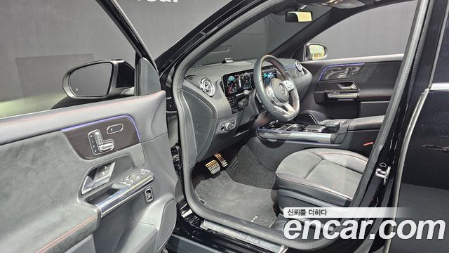 Mercedes-Benz GLA-Class GLA250 4MATIC