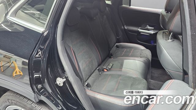 Mercedes-Benz GLA-Class GLA250 4MATIC