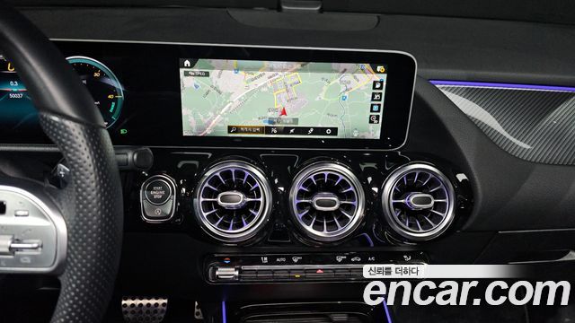 Mercedes-Benz GLA-Class GLA250 4MATIC