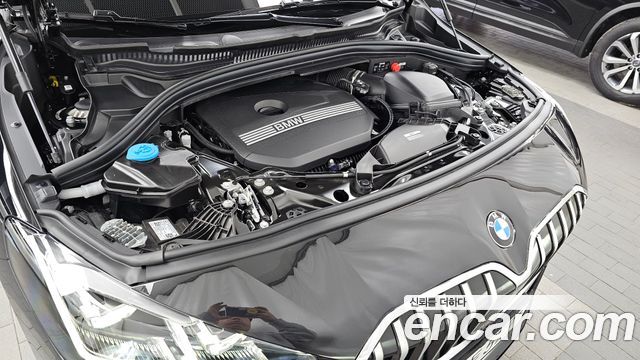 BMW 2-Series 220i M Sport Design