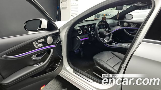 Mercedes-Benz E-Class E220d 4MATIC AMG Line