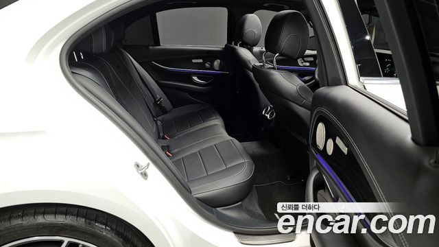 Mercedes-Benz E-Class E220d 4MATIC AMG Line