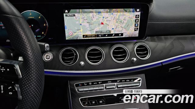 Mercedes-Benz E-Class E220d 4MATIC AMG Line