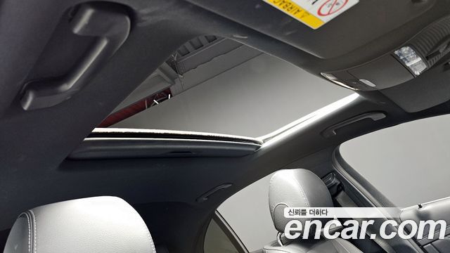 Mercedes-Benz E-Class E220d 4MATIC AMG Line
