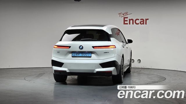 BMW iX xDrive50 Sports Plus