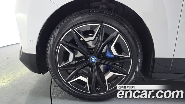BMW iX xDrive50 Sports Plus