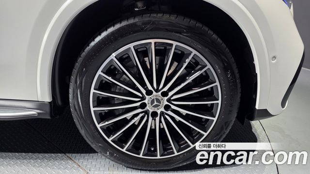 Mercedes-Benz GLC-Class GLC300 4MATIC Coupe