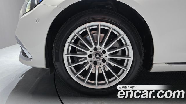 Mercedes-Benz E-Class E220d 4MATIC Exclusive