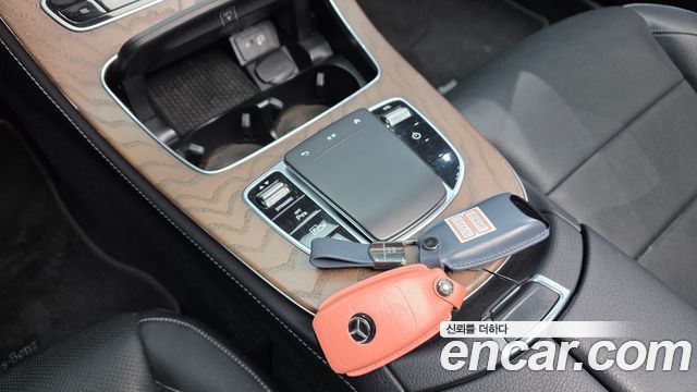 Mercedes-Benz E-Class E220d 4MATIC Exclusive