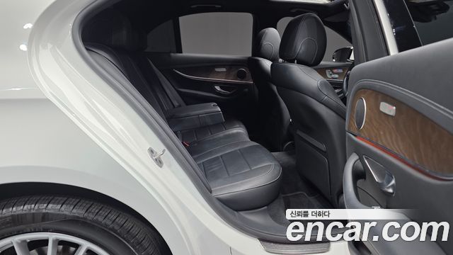 Mercedes-Benz E-Class E220d 4MATIC Exclusive