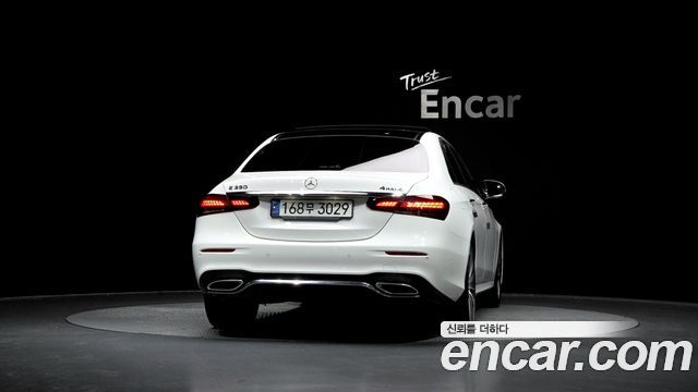 Mercedes-Benz E-Class E350 4MATIC AMG Line
