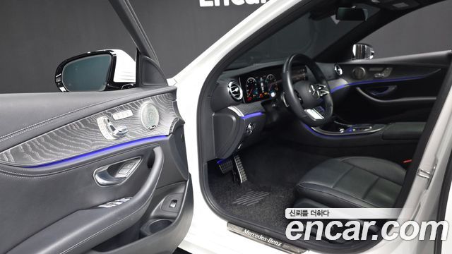 Mercedes-Benz E-Class E350 4MATIC AMG Line
