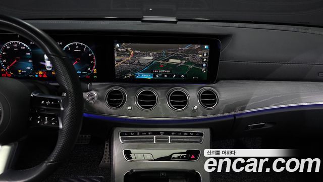 Mercedes-Benz E-Class E350 4MATIC AMG Line