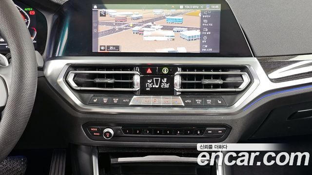 BMW 3-Series 320i Luxury