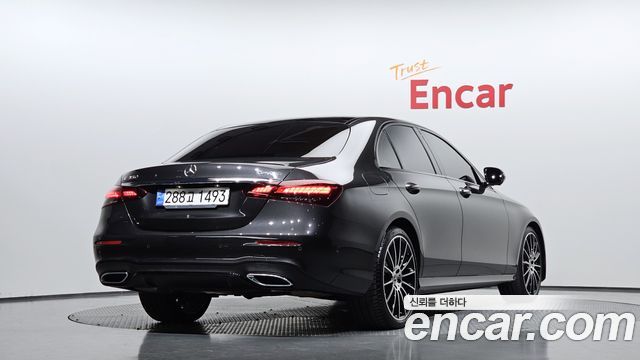 Mercedes-Benz E-Class E350 4MATIC AMG Line