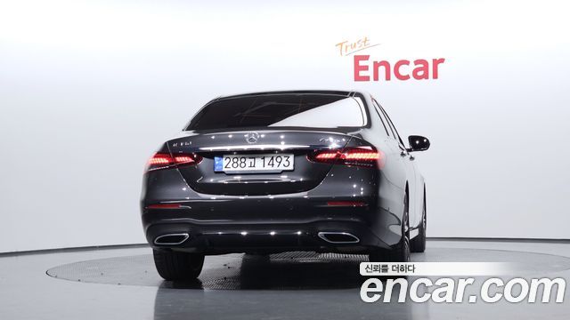 Mercedes-Benz E-Class E350 4MATIC AMG Line