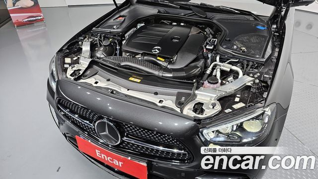 Mercedes-Benz E-Class E350 4MATIC AMG Line