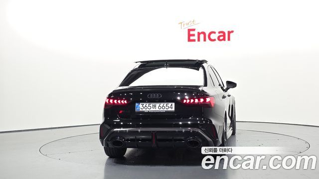 Audi RS3 2.5 TFSI Quattro Carbon Edition