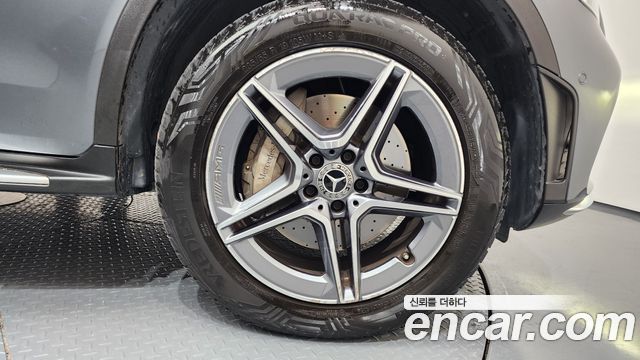 Mercedes-Benz GLC-Class GLC300e 4MATIC Coupe