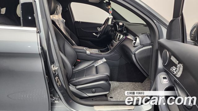 Mercedes-Benz GLC-Class GLC300e 4MATIC Coupe