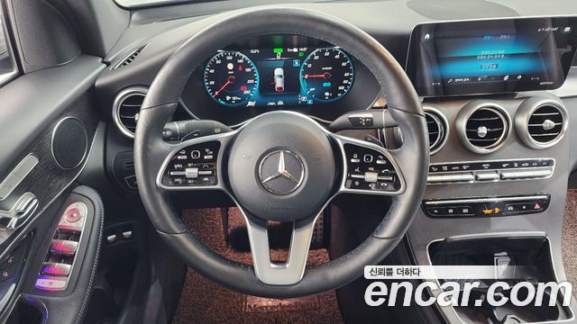 Mercedes-Benz GLC-Class GLC300e 4MATIC Coupe
