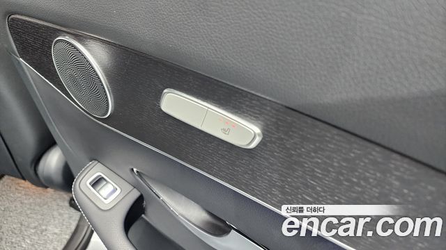 Mercedes-Benz GLC-Class GLC300e 4MATIC Coupe