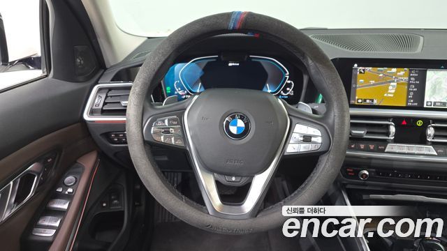 BMW 3-Series 330e Luxury