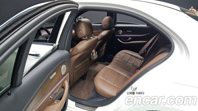 Mercedes-Benz E-Class E220d 4MATIC Exclusive