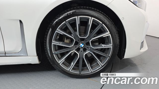 BMW 7-Series 740Li xDrive M Sport Package