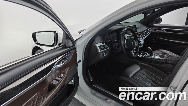 BMW 7-Series 740Li xDrive M Sport Package