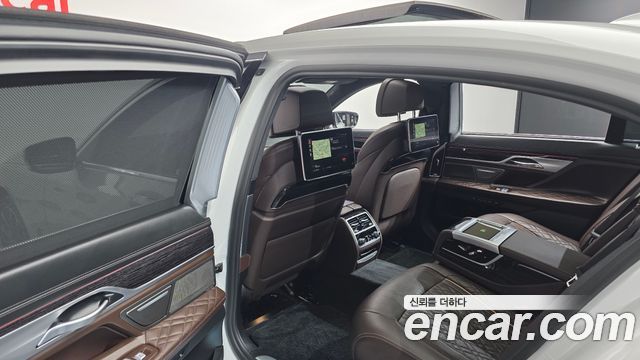 BMW 7-Series 740Li xDrive M Sport Package