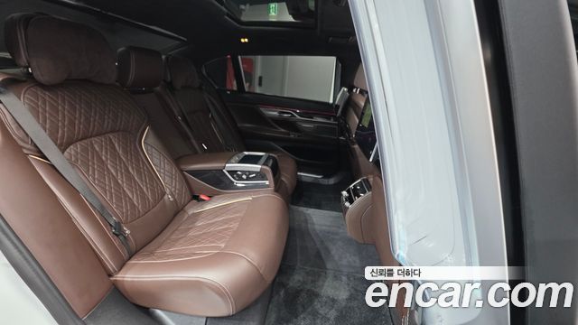 BMW 7-Series 740Li xDrive M Sport Package