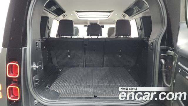 Land Rover Defender 110 D250 SE