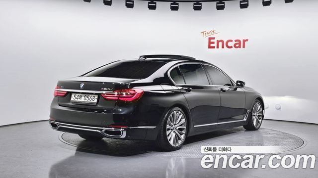 BMW 7-Series 750Li xDrive