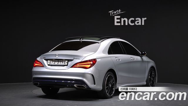 Mercedes-Benz CLA-Class CLA250 4MATIC AMG Line